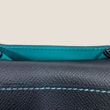 [French calf] <br>Thread gusset card case<br>color: navy
