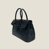 [Shrink leather]<br>Voyage M bag<br>color: black