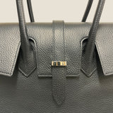 [Shrink leather]<br>Voyage L bag<br>color: black
