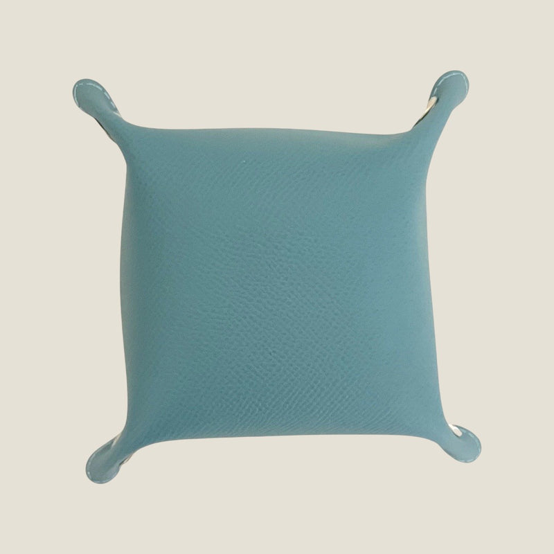 [French calf] <br>tray<br>color: Gene Blue