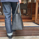 [French calf] <br>Large tote bag<br>color: Black