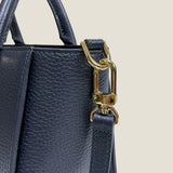 [Shrink leather]<br>Athena shoulder bag<br>color: navy