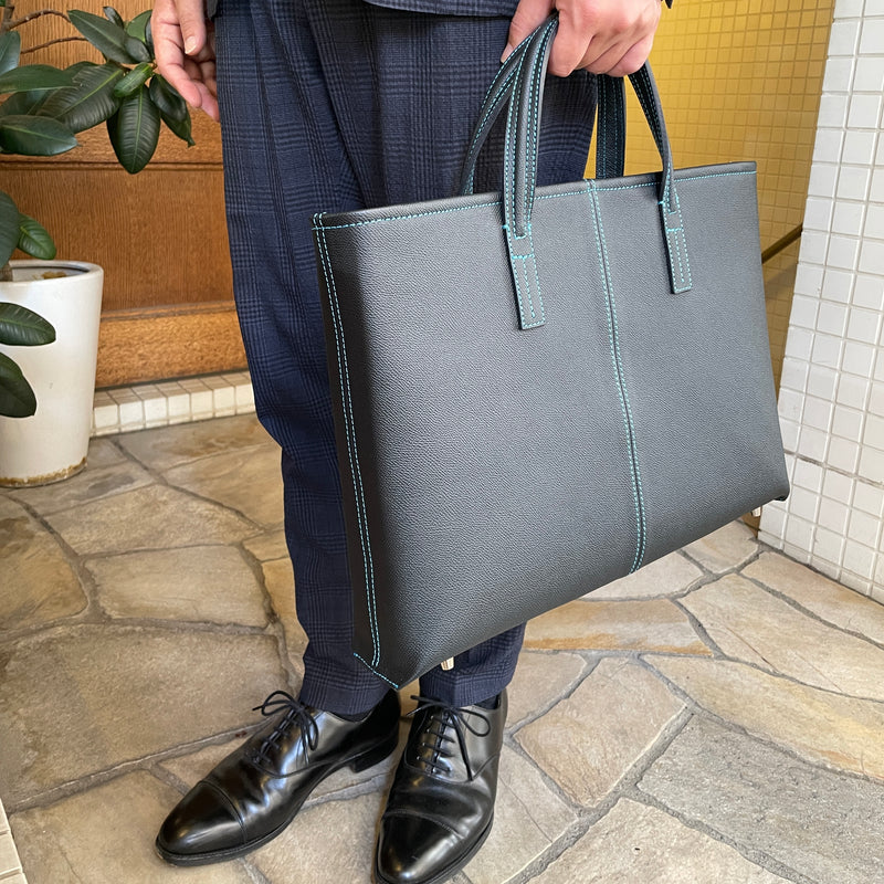 [French calf] <br>Belsy tote bag<br>color: Navy