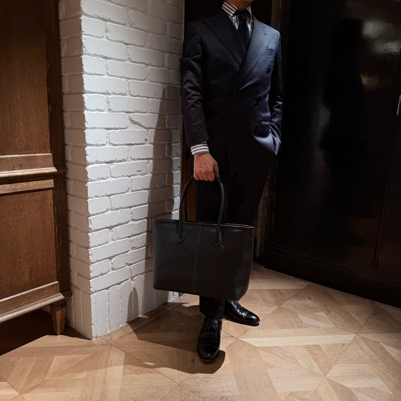 [フレンチカーフ] <br>ロワイヤルMトートバッグ<br>color：ネイビー×ターコイズステッチ×内装ネイビー