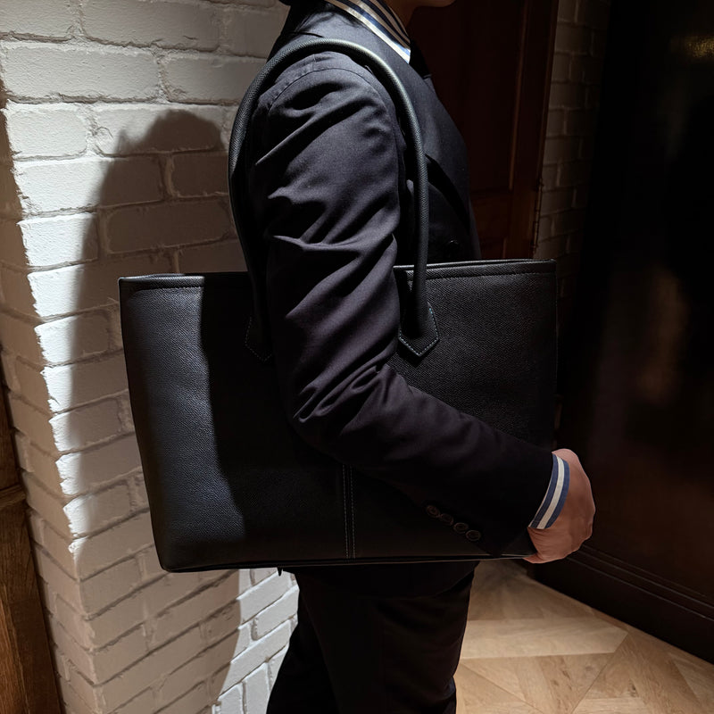 [フレンチカーフ] <br>ロワイヤルMトートバッグ<br>color：ネイビー×ターコイズステッチ×内装レッド