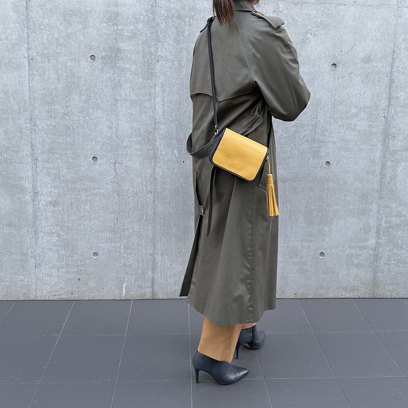 [Shrink leather] <br>Tassel mini -shoulder<br>color: Black x Yellow