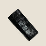 [Croc pattern leather] <br>triple key case<br>color: black