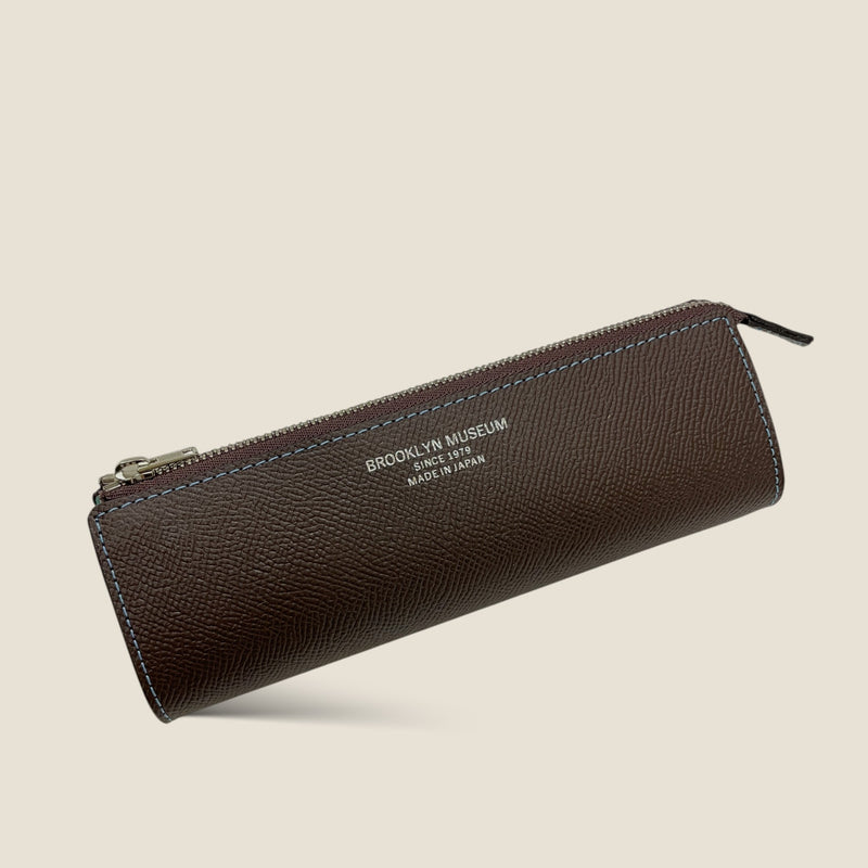 [French calf]<br>Zipper pen case<br>color: Black<br>[Scheduled to be in stock in mid -December]