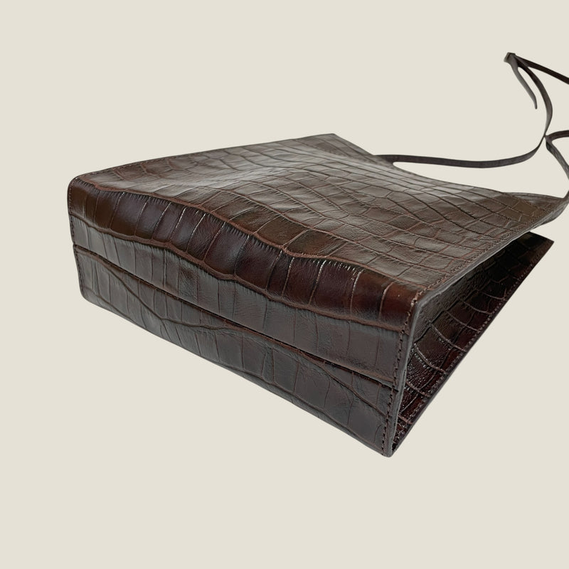 [Croco pattern]<br>Box Sacoche L<br>color: Dark brown