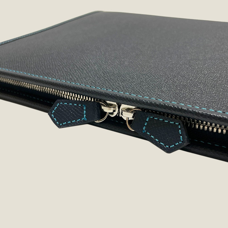 [French calf] <br>Clutch bag<br>color: Navy