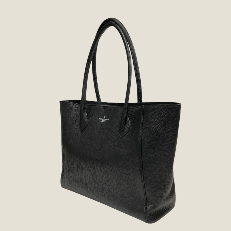 [シュリンクレザー]<br>トゥティトートバッグ<br>color：ブラック<br>【９月下旬入荷予定】