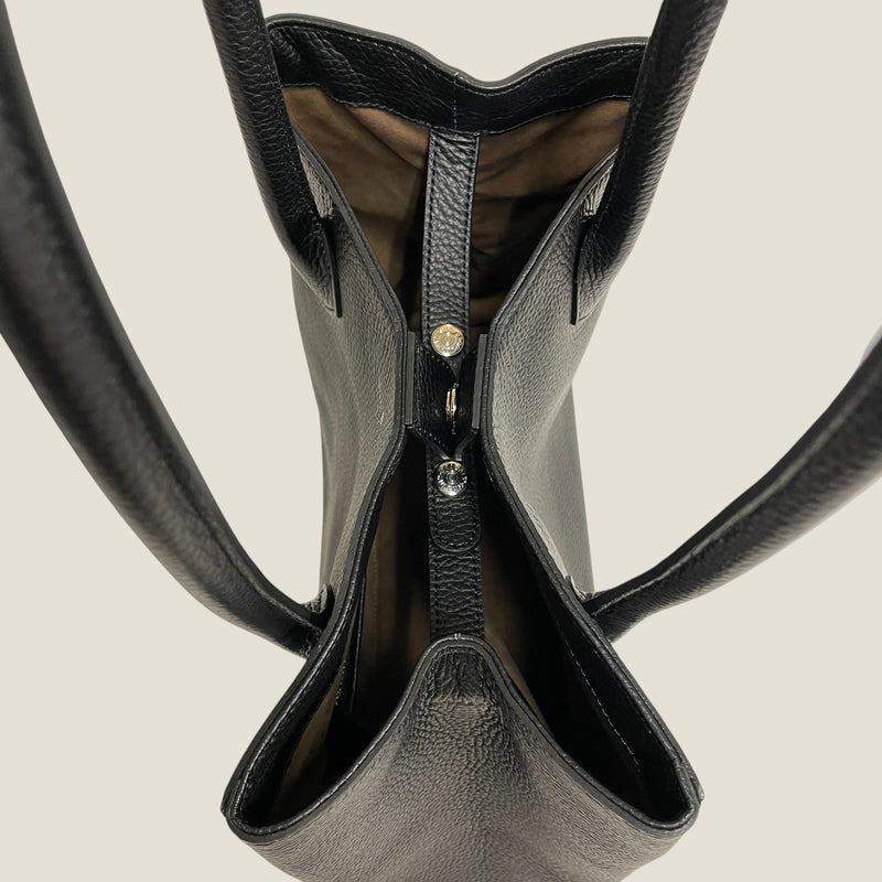 [シュリンクレザー]<br>トゥティトートバッグ<br>color：ブラック<br>【９月下旬入荷予定】