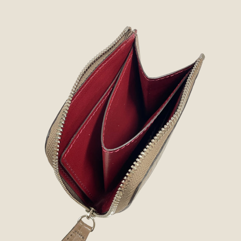 [クロコパターンレザー] <br>ハーフLジップウォレット<br> color：トープ