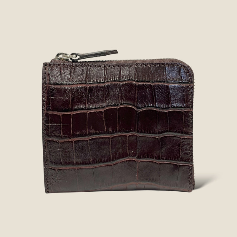 [クロコパターンレザー] <br>ハーフLジップウォレット<br> color：ダークブラウン