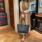[Shrink leather]<br>tuti tote bag<br>color: navy