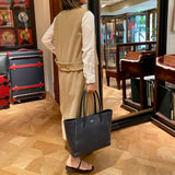[Shrink leather]<br>tuti tote bag<br>color: navy