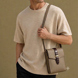 [Taurillon Lagoon x Crocodile]<br>voyage shoulder<br>color: taupe