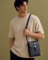 [Taurillon Lagoon x Crocodile]<br>voyage shoulder<br>color: black