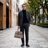 [Taurillon Lagoon x Crocodile]<br>Voyage M bag<br>color: taupe x dark brown