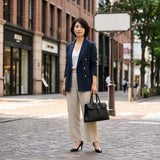 [Shrink leather x croco pattern leather]<br>Voyage M bag<br>color: black<br>[Scheduled to arrive in early August]