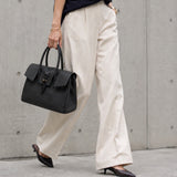 [Shrink leather x croco pattern leather]<br>Voyage M bag<br>color: black<br>[Scheduled to arrive in early August]
