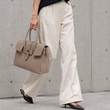 [Taurillon Lagoon x Crocodile]<br>Voyage M bag<br>color: taupe x taupe