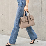 [Shrink leather x croco pattern leather]<br>Voyage M bag<br>color: taupe