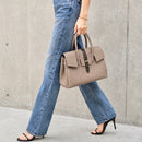 [Shrink leather]<br>Voyage M bag<br>color: Tope