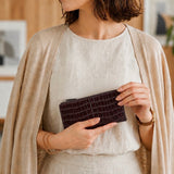 [Croc pattern] <br>L zip long wallet<br>color: dark brown