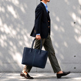 [French calf] <br>Royal M tote bag<br>Color: Navy x Turquoise stitch x Interior red<br>[Scheduled to arrive in early August]
