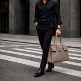[Shrink leather x croco pattern leather]<br>Voyage L bag<br>color: taupe x taupe