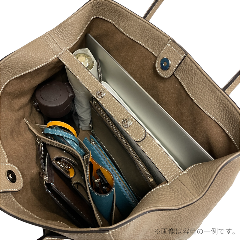 [Shrink leather]<br>Tutitot bag<br>color: Tope<br>[Scheduled to arrive in mid -January 2025]