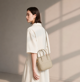[Shrink leather]<br>postman mini shoulder<br>color: taupe