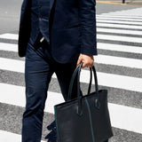 [French calf] <br>Royal M tote bag<br>Color: Navy x Turquoise stitch x Interior red<br>[Scheduled to arrive in early August]