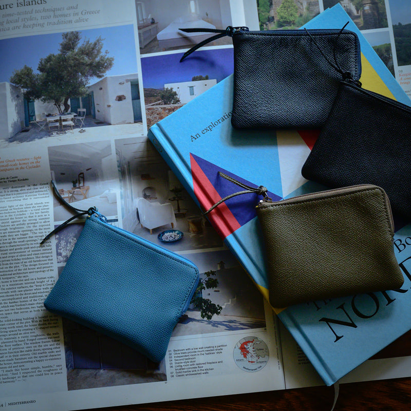 [French calf] <br> Pouch S <br> color: Black <br> [Made to order]