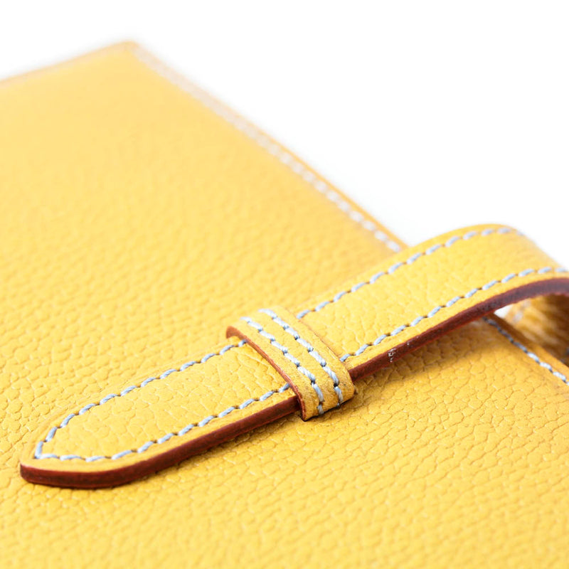 [Yamato] <br> 16 x 19.2 Notebook cover <br> Color: Yellow
