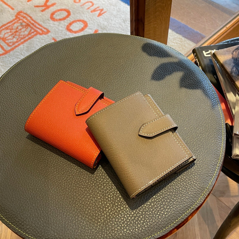 [French calf] <br> Hook -up wallet <br> Color: Tope