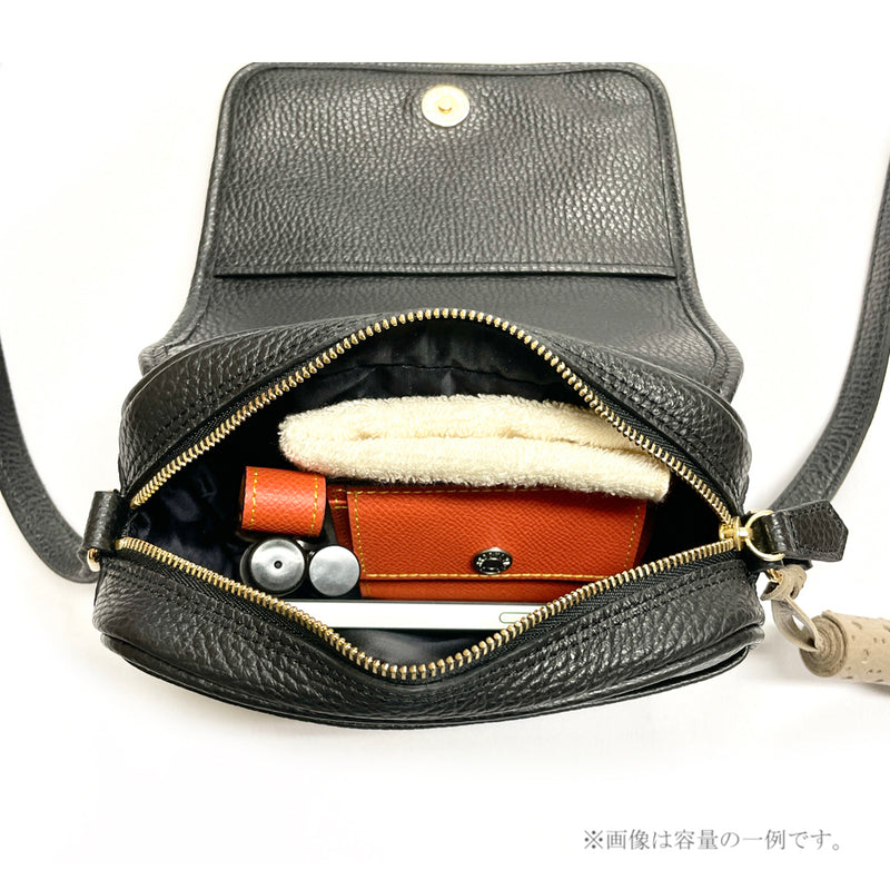 [Shrink leather] <br> Tassel mini -shoulder <br> color: Black x Blood Orange