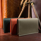 [French calf] <br>Thread gusset card case<br>color: dark green